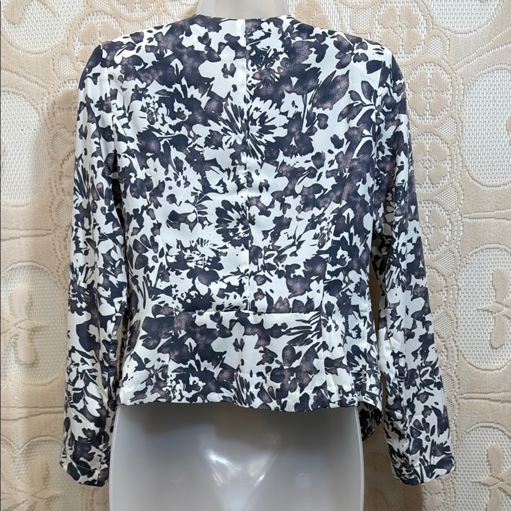 ASTR the Label Floral Draped Open Front Blazer Jacket Cream Purple Blue XS - Picture 2 of 5